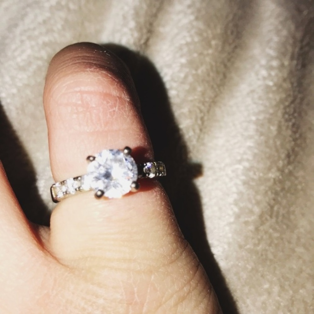 925 Sterling Silver Ring - image 1